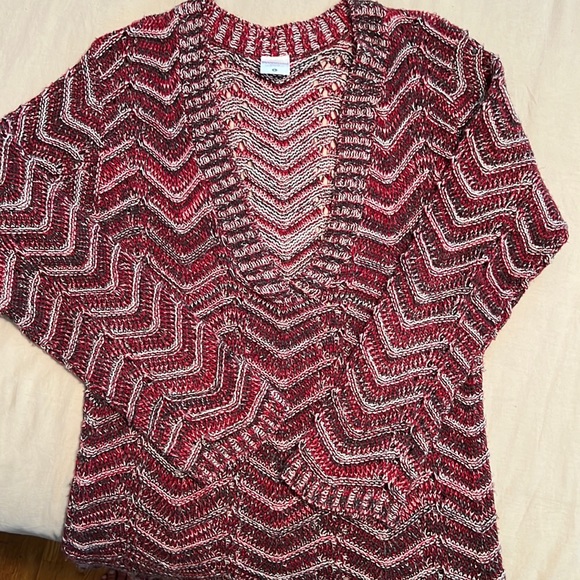 Striped V Neck Maternity sweater - Picture 8 of 9